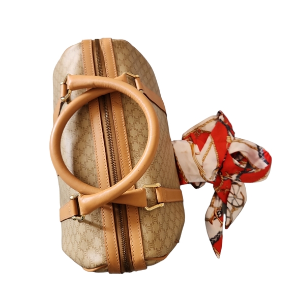 CELINE - Picture 11 of 16